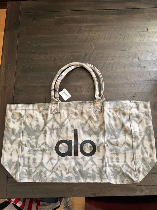 ALO Yoga Handbags - Alo Tiedye Tote